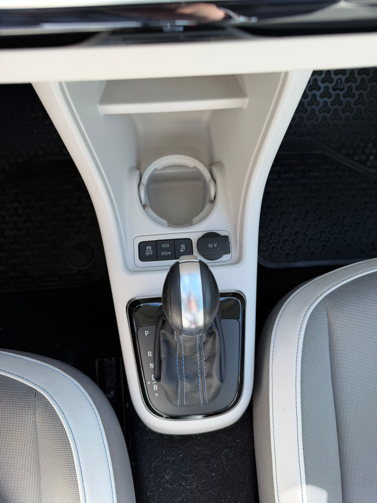 Volkswagen e-up!, 82ps, 2015