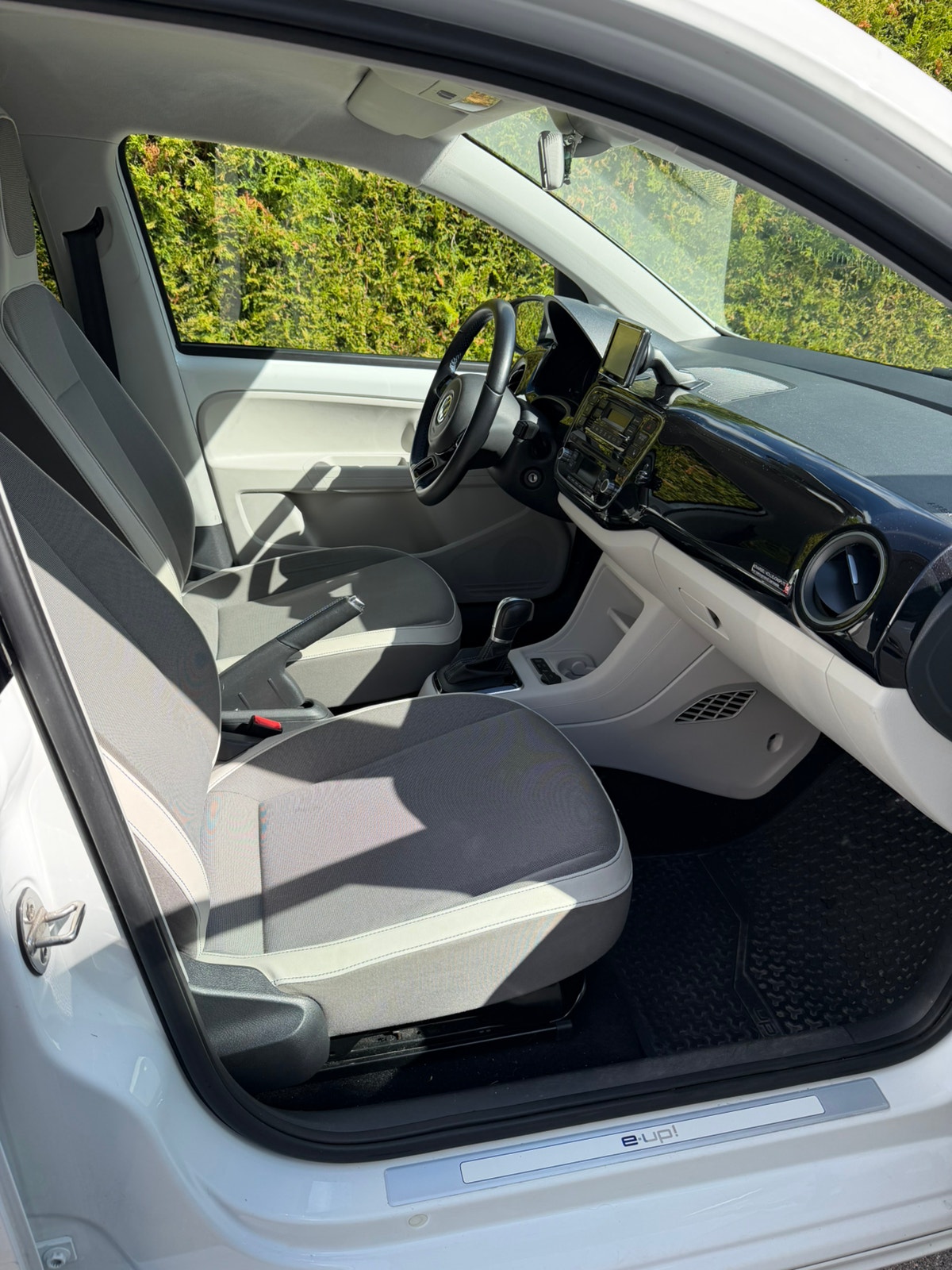 Volkswagen e-up!, 82ps, 2015