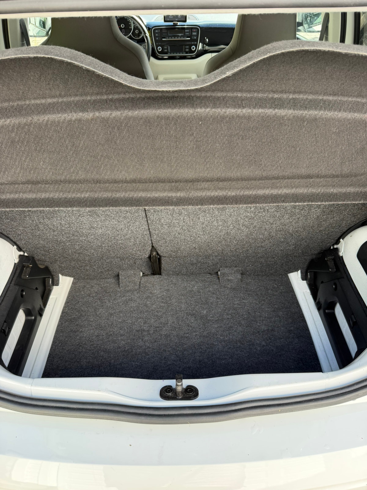 Volkswagen e-up!, 82ps, 2015