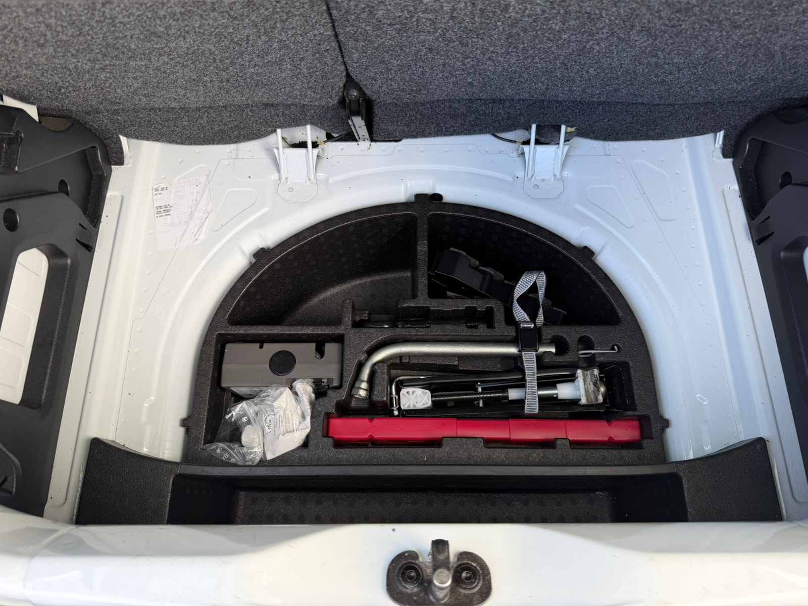 Volkswagen e-up!, 82ps, 2015