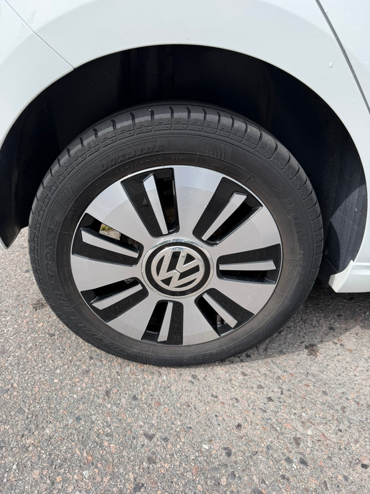 Volkswagen e-up!, 82ps, 2015