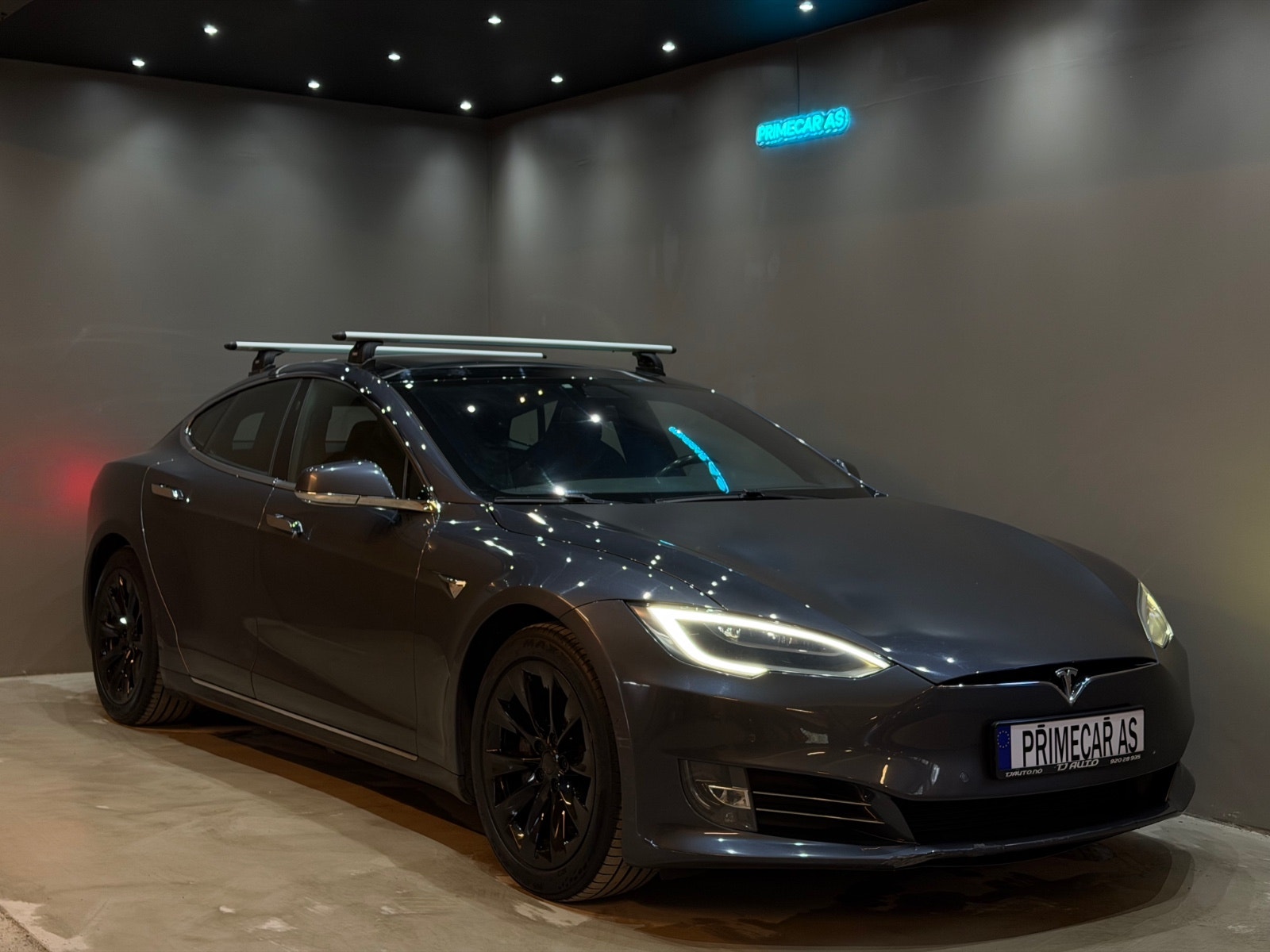 Tesla Model S 75D, 525hp, 2018
