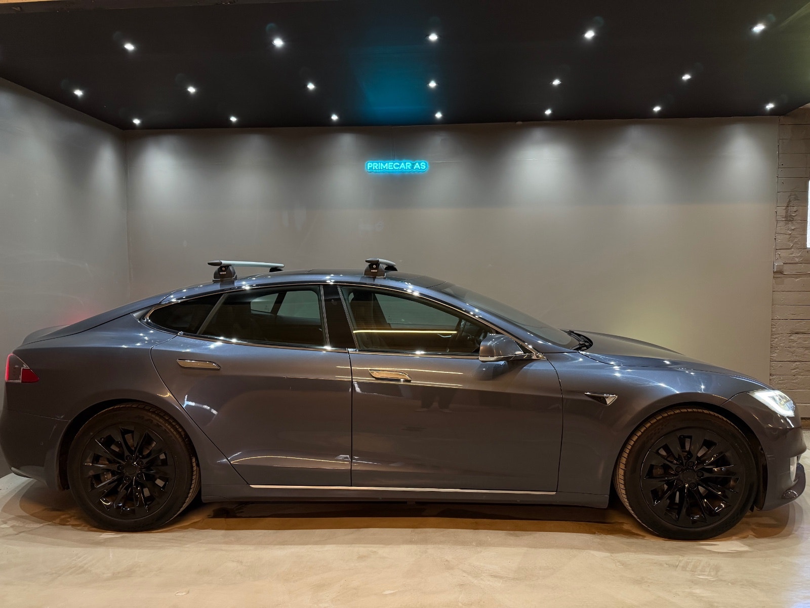Tesla Model S 75D, 525hp, 2018