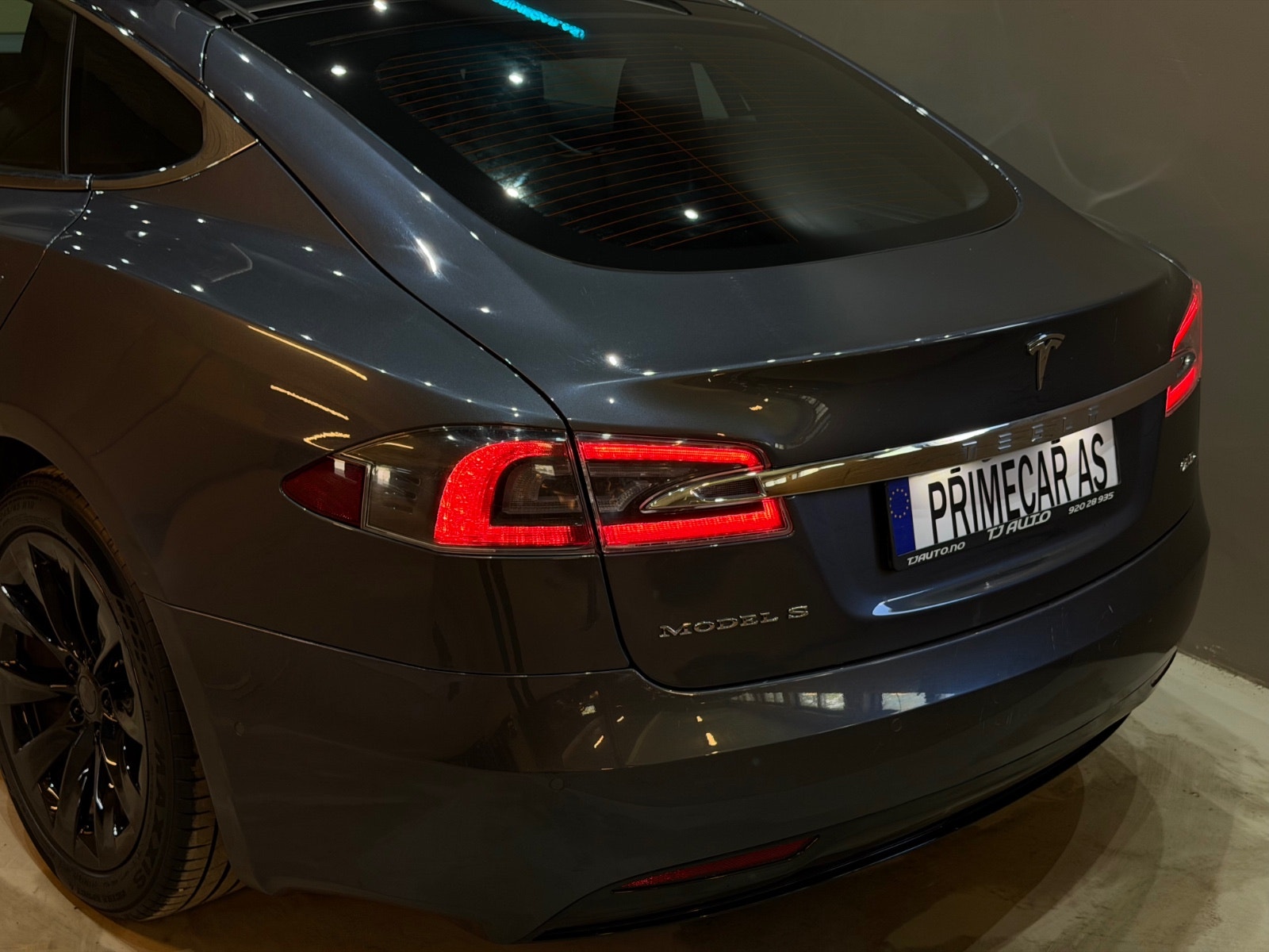 Tesla Model S 75D, 525hp, 2018