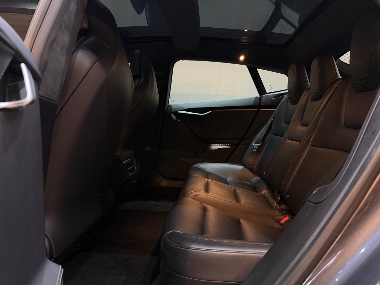 Tesla Model S 75D, 525hp, 2018