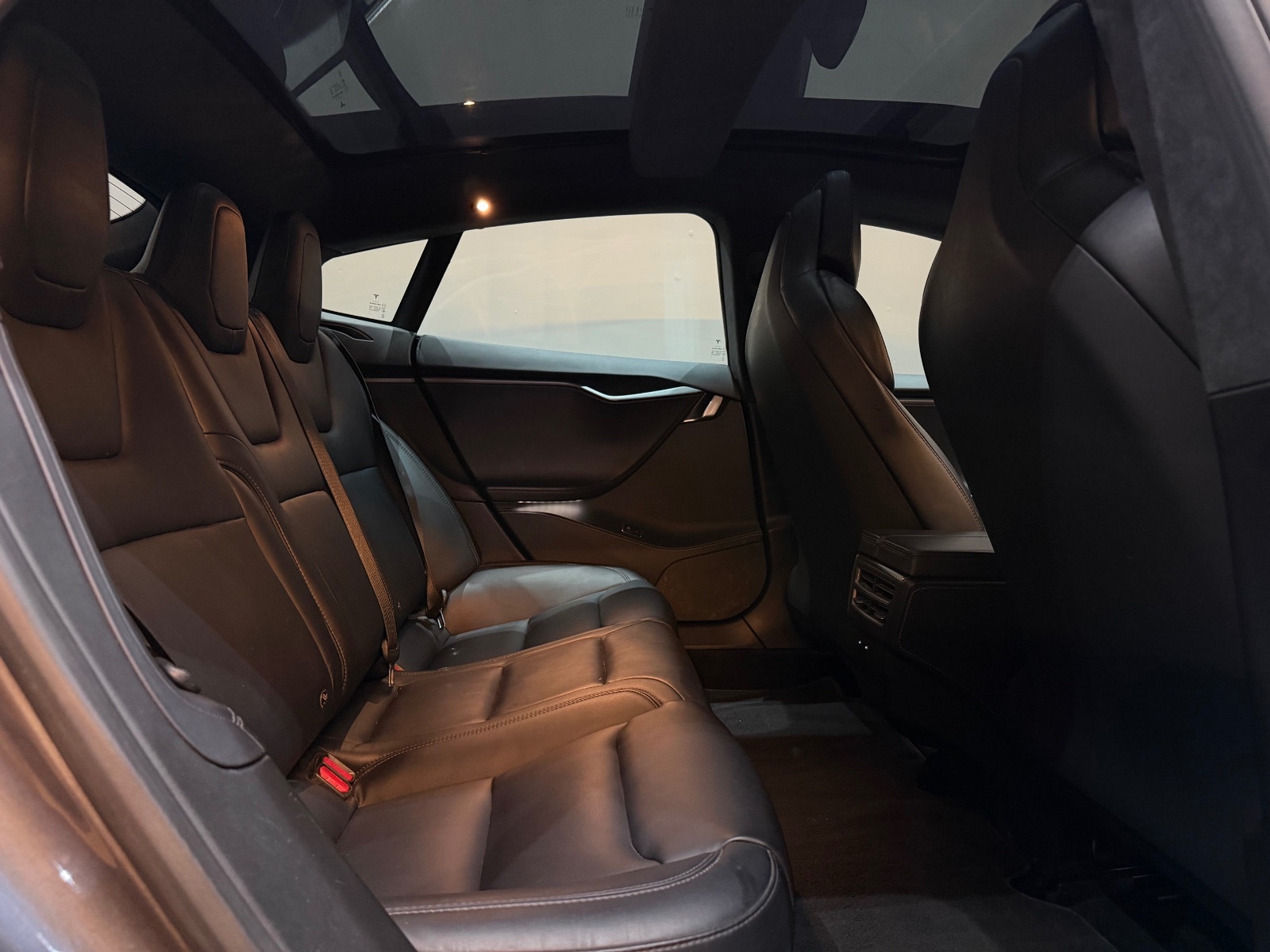 Tesla Model S 75D, 525hp, 2018