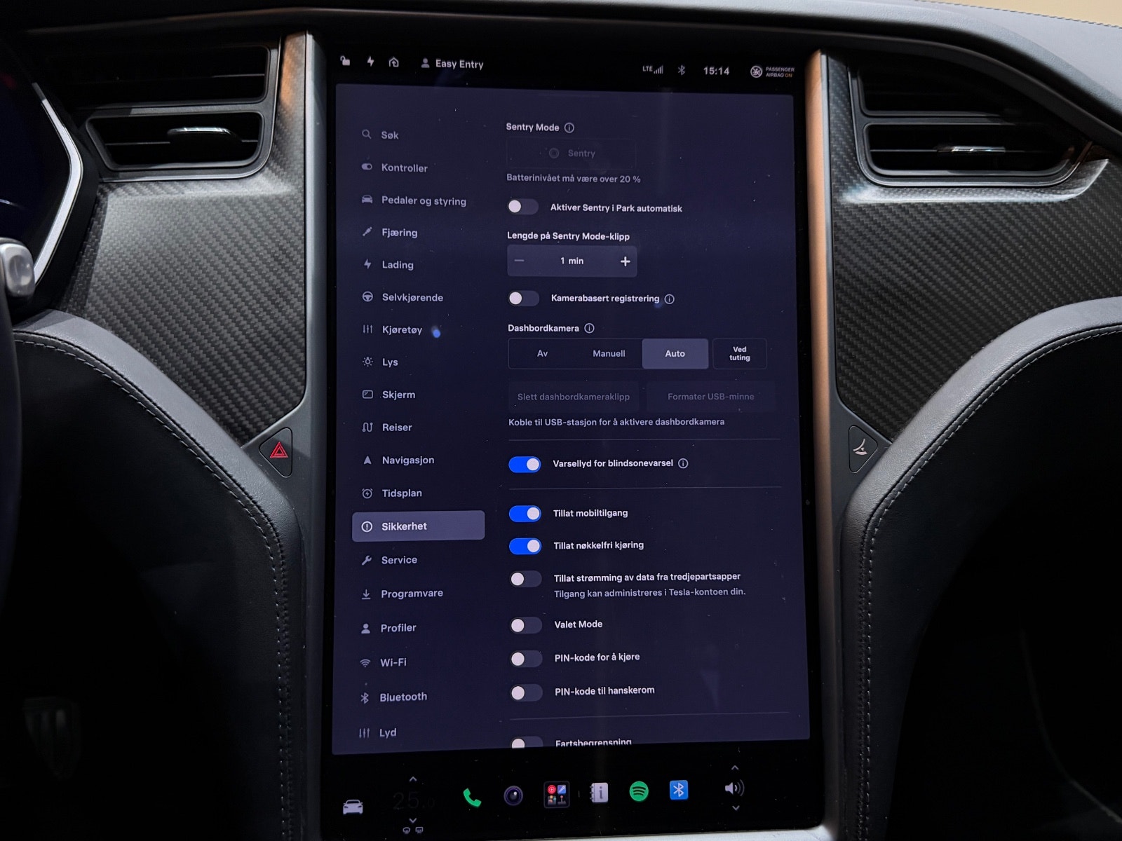 Tesla Model S 75D, 525hp, 2018