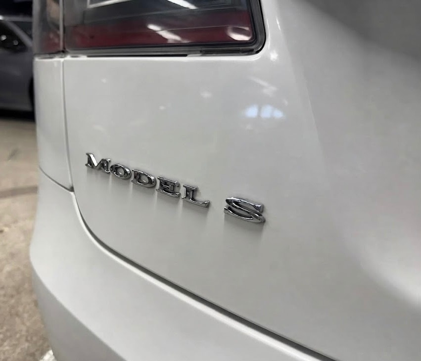 Tesla Model S 90D, 423ps, 2017