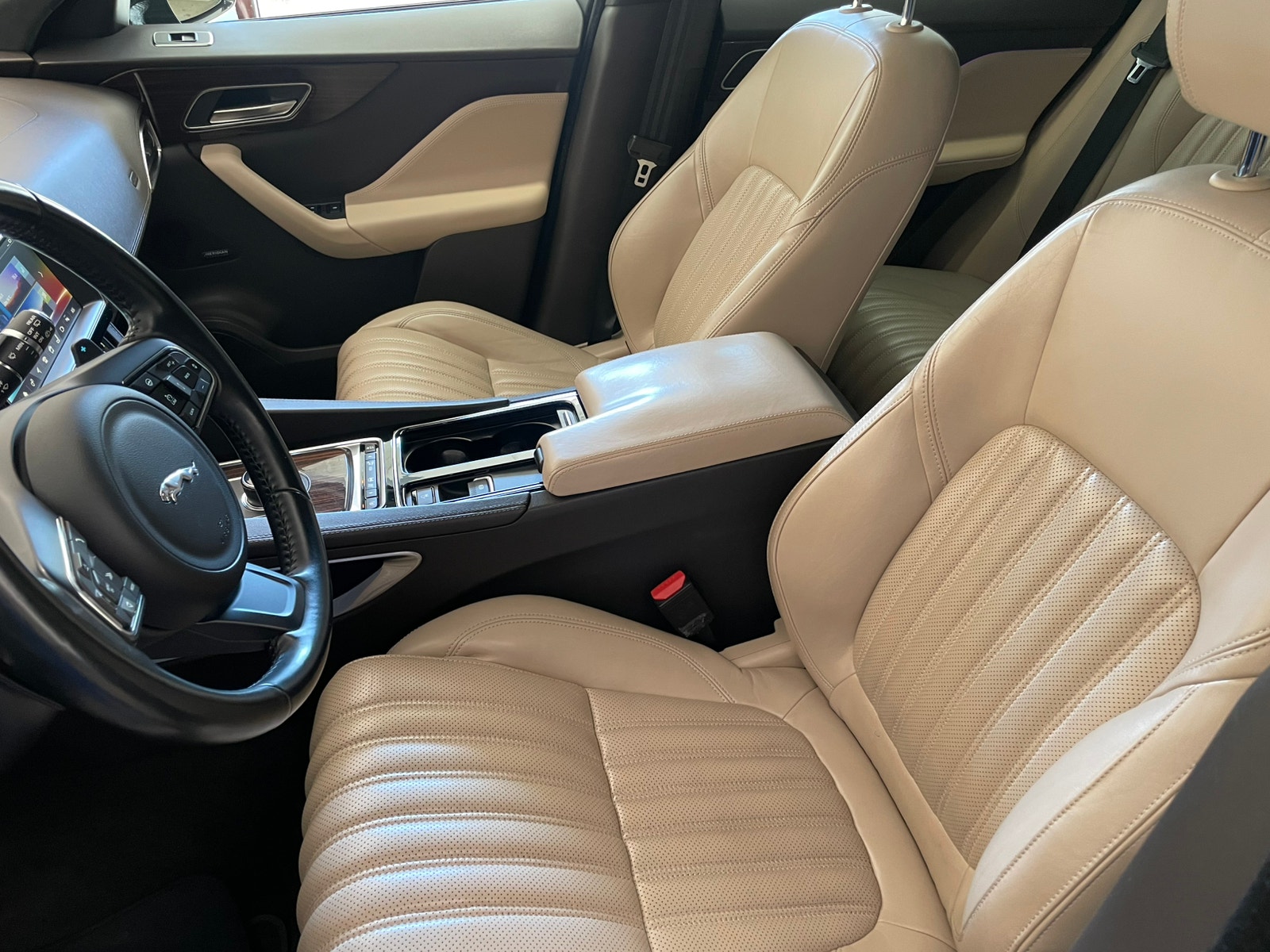 Jaguar F-Pace 35t Automatic, 340hp, 2017