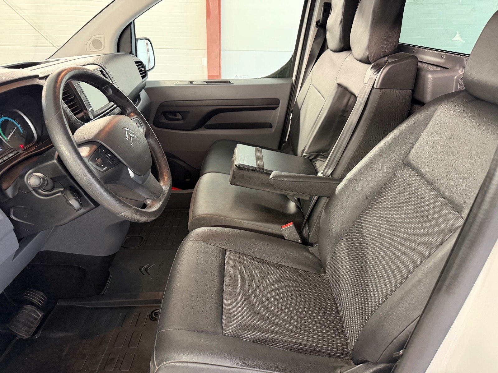 Citroën ë-Jumpy 75, 136ps, 2021