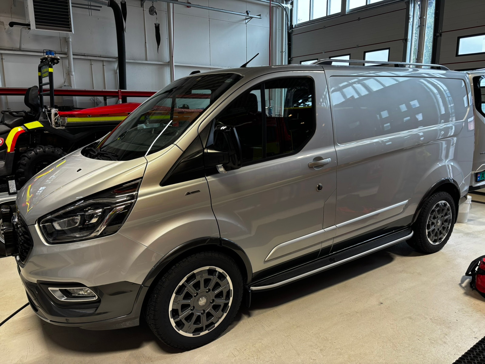Ford Transit Custom 300 2.0 EcoBlue SelectShift, 6-trins, 170ps, 2021