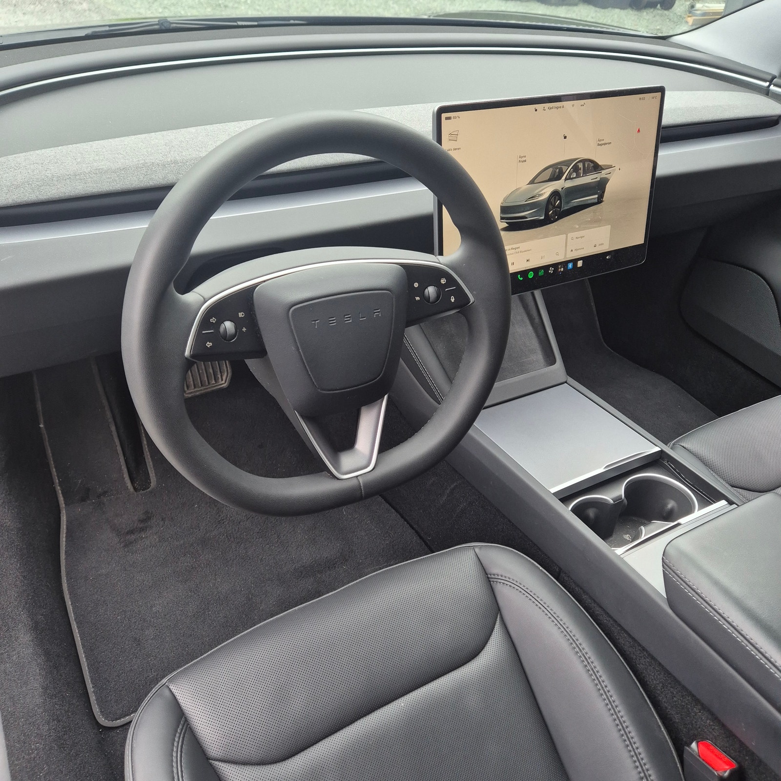 Tesla Model 3 Standard Range, 283hp, 2024