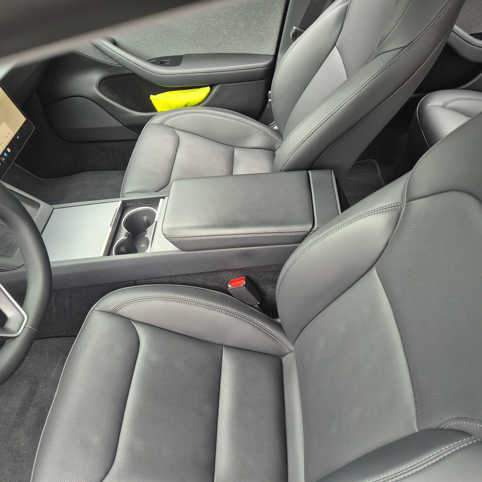 Tesla Model 3 Standard Range, 283hp, 2024