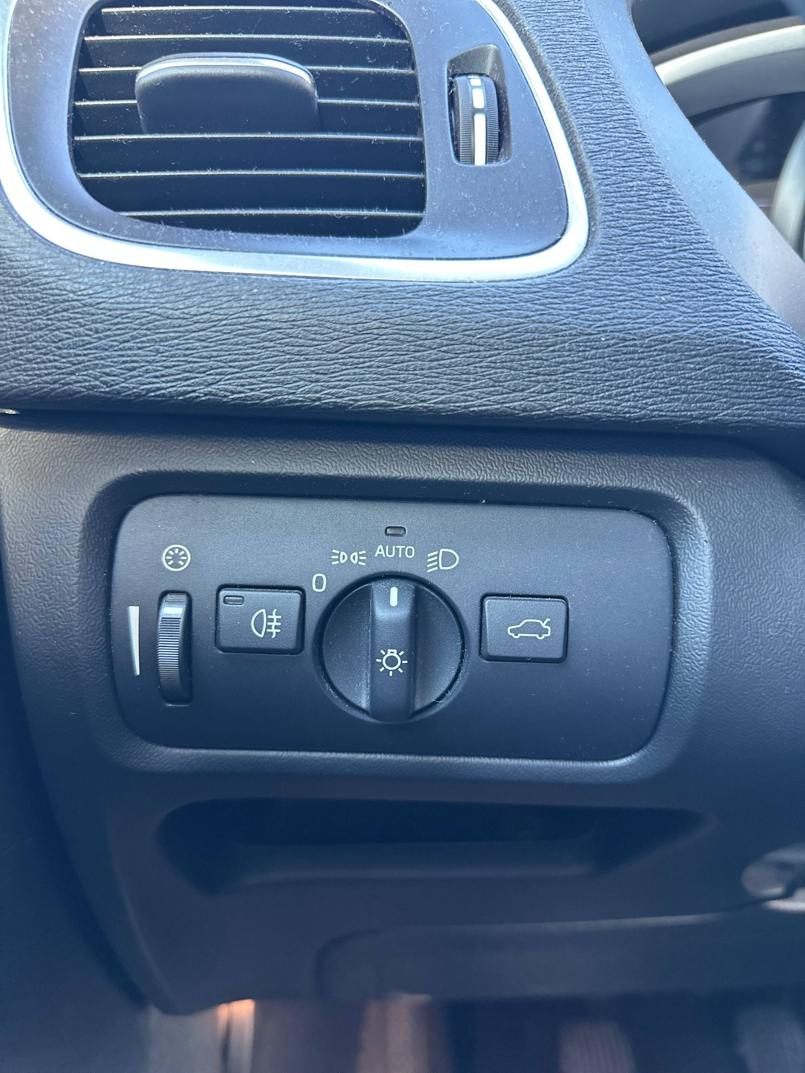 Volvo V40 D2 Manual, 6-trins, 115ps, 2015