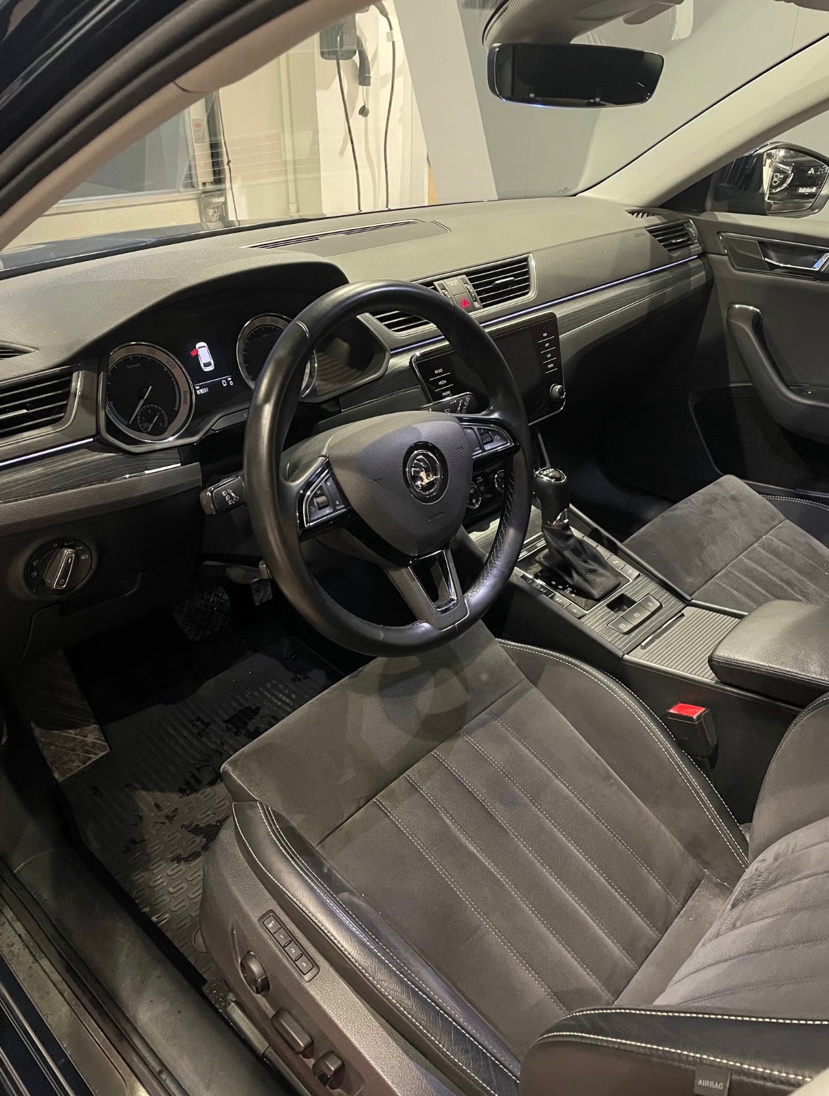 Škoda Superb iV Combi 1.4 TSI iV DSG Sequential, 218hp, 2020