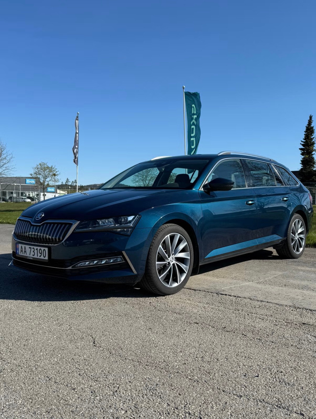 Škoda Superb iV Combi 1.4 TSI iV DSG Sequential, 218hp, 2020