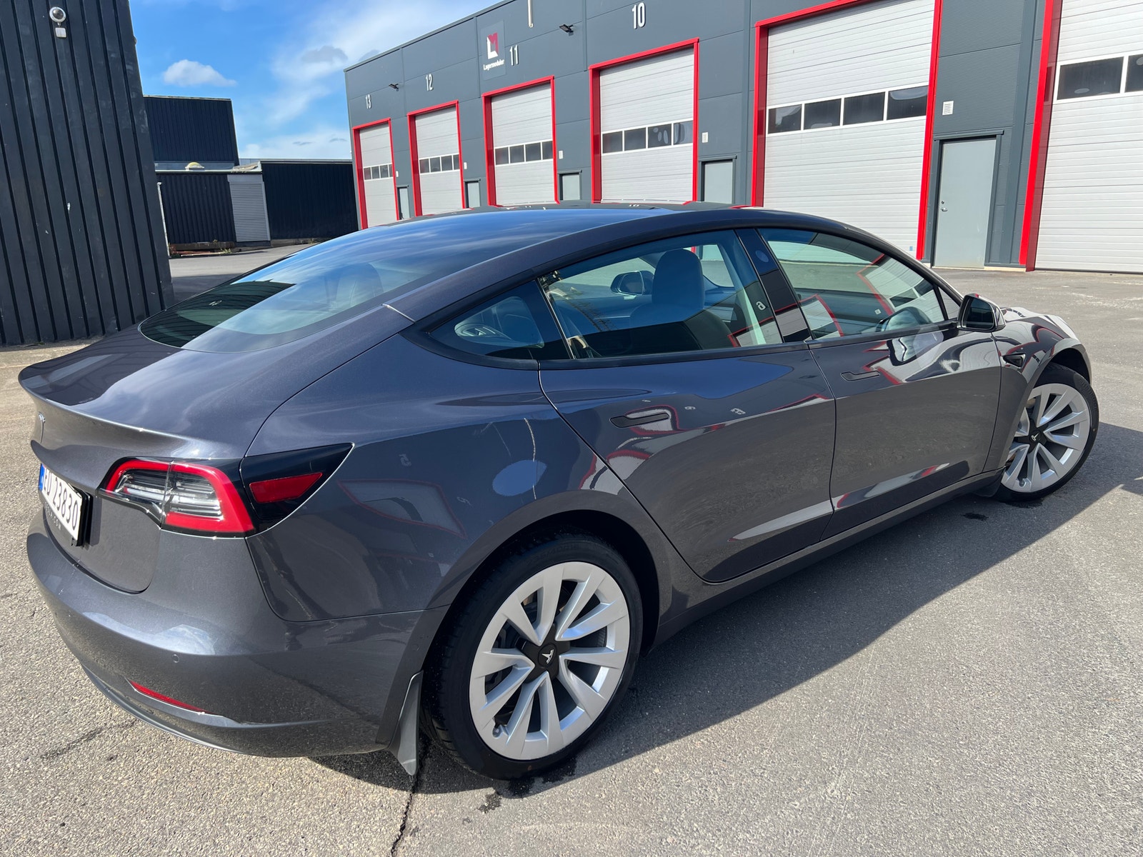 Tesla Model 3 Standard Range Plus, 325ps, 2021
