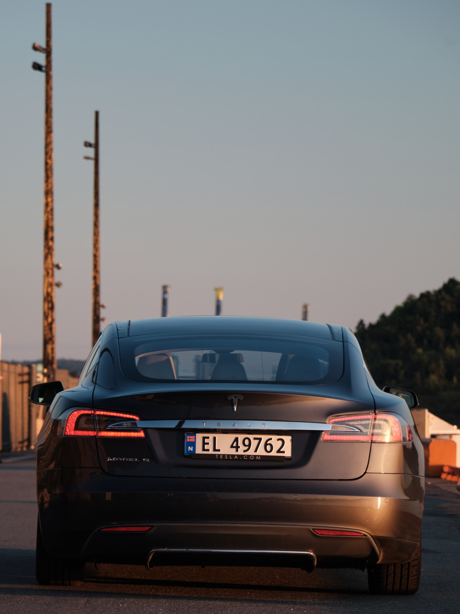 Tesla Model S 85, 378hp, 2014