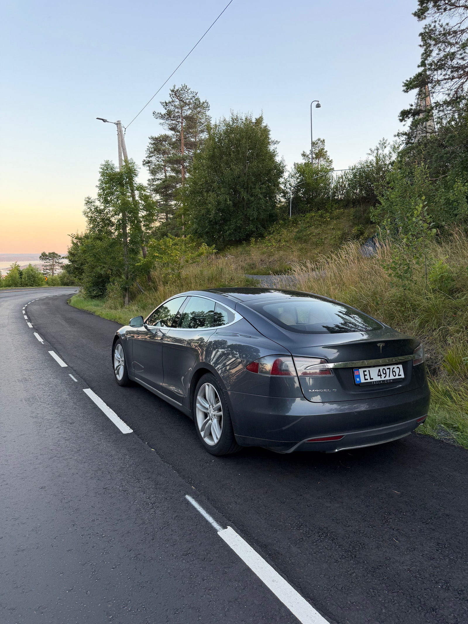 Tesla Model S 85, 378hp, 2014