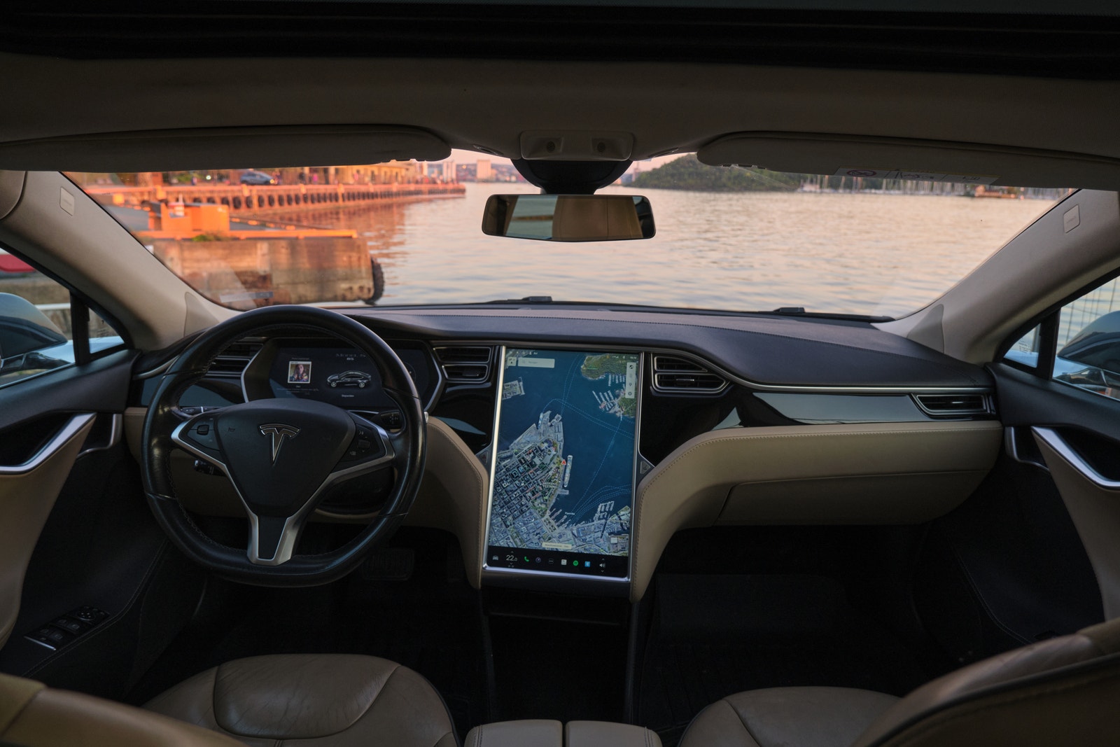 Tesla Model S 85, 378hp, 2014