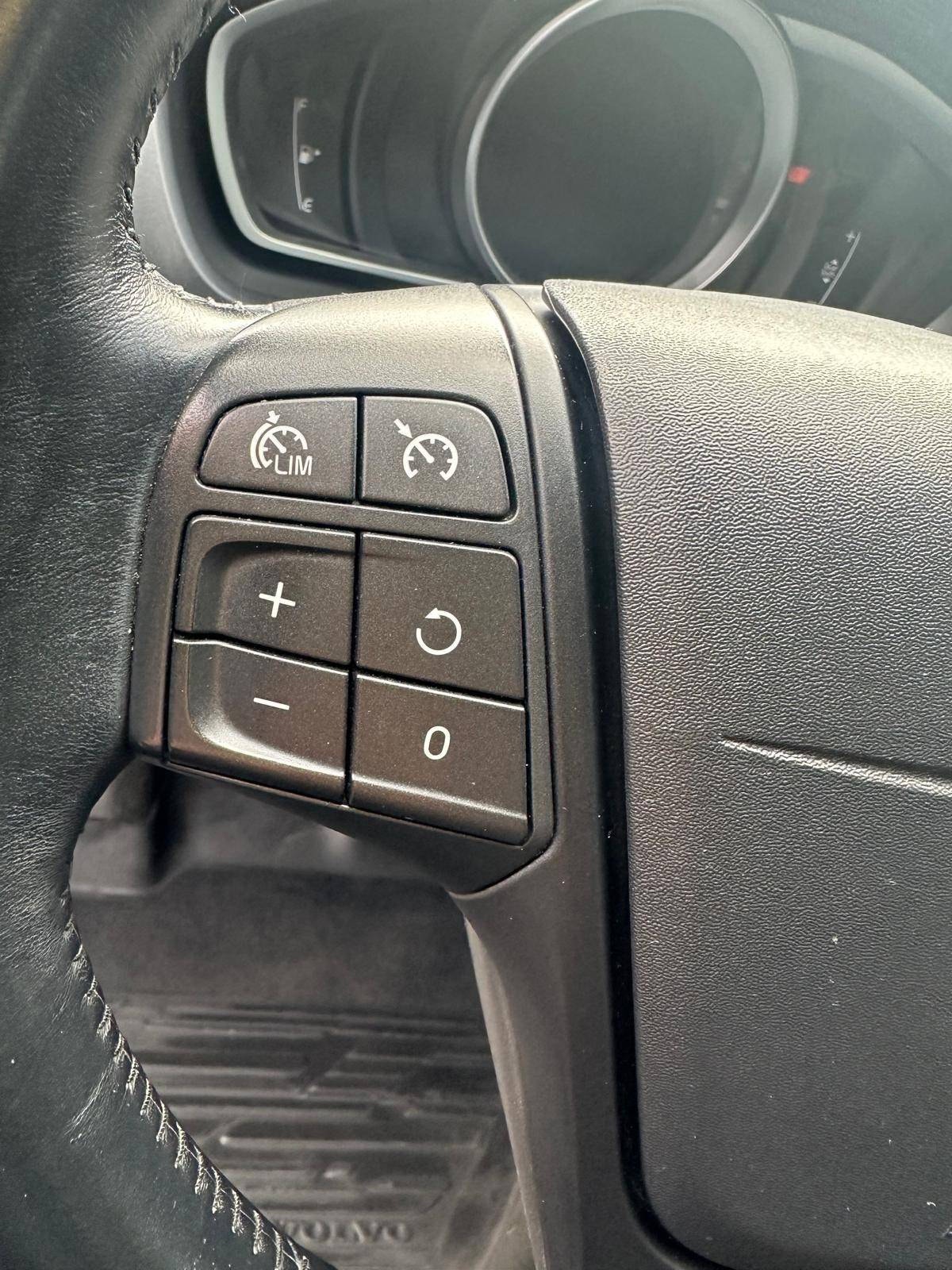 Volvo V40 D2 Manual, 6-trins, 115ps, 2014