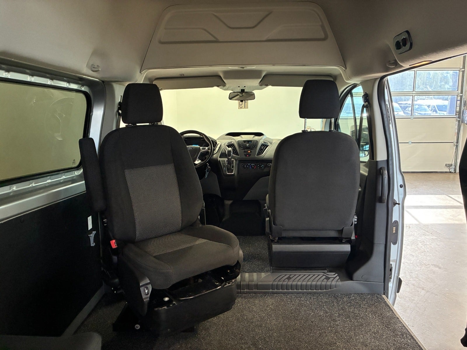 Ford Transit Custom 310 Combi 2.0 TDCi SelectShift, 6-trins, 130ps, 2016