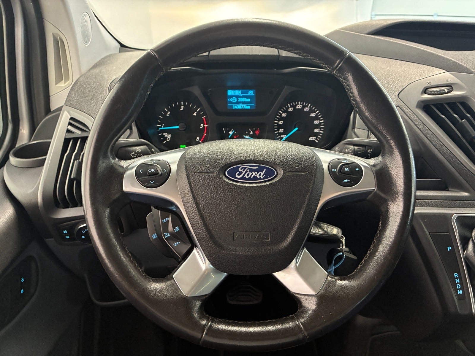 Ford Transit Custom 310 Combi 2.0 TDCi SelectShift, 6-trins, 130ps, 2016