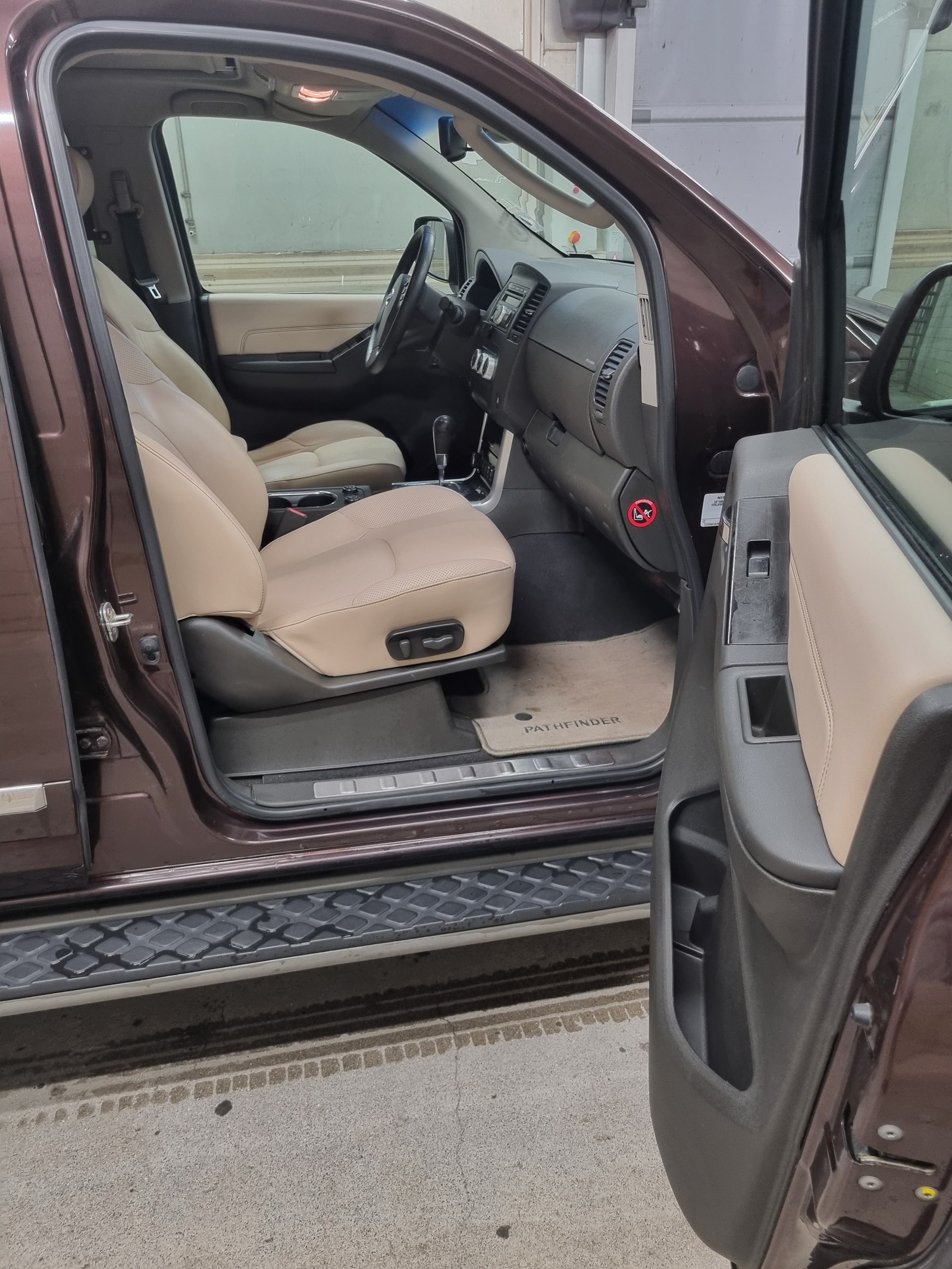 Nissan Pathfinder 3.0 V6 4WD Automatic, 231hp, 2011
