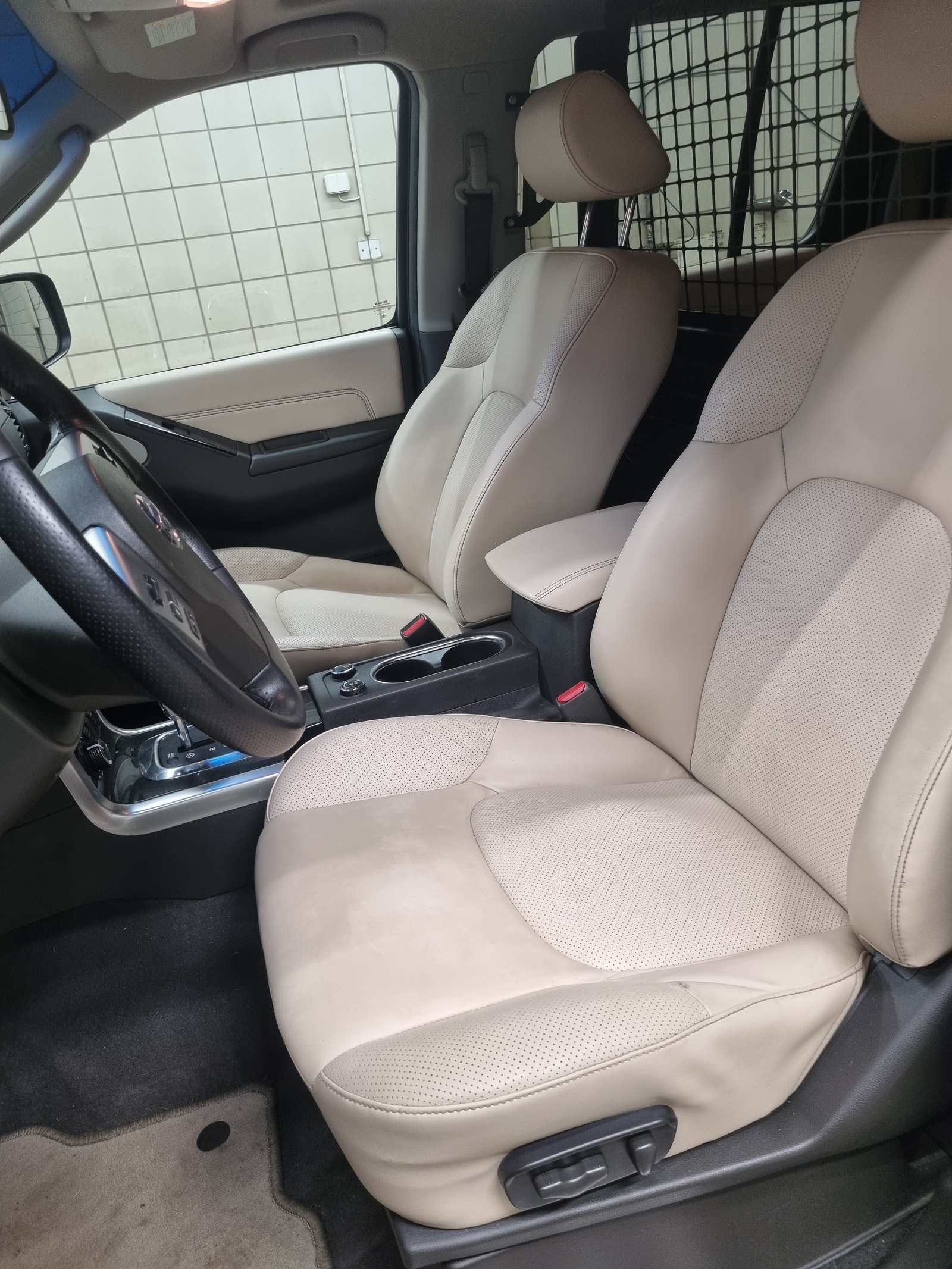 Nissan Pathfinder 3.0 V6 4WD Automatic, 231hp, 2011