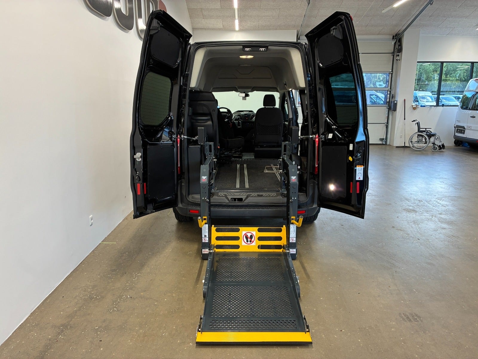 Ford Transit Custom 310 Combi 2.0 TDCi SelectShift, 6-trins, 130ps, 2018