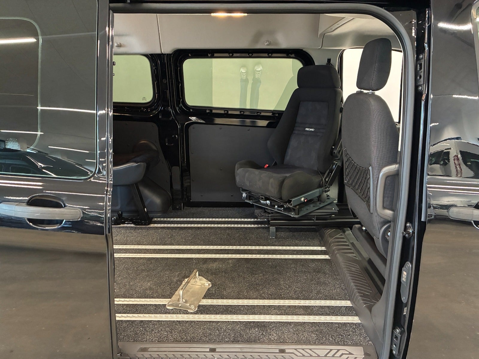 Ford Transit Custom 310 Combi 2.0 TDCi SelectShift, 6-trins, 130ps, 2018