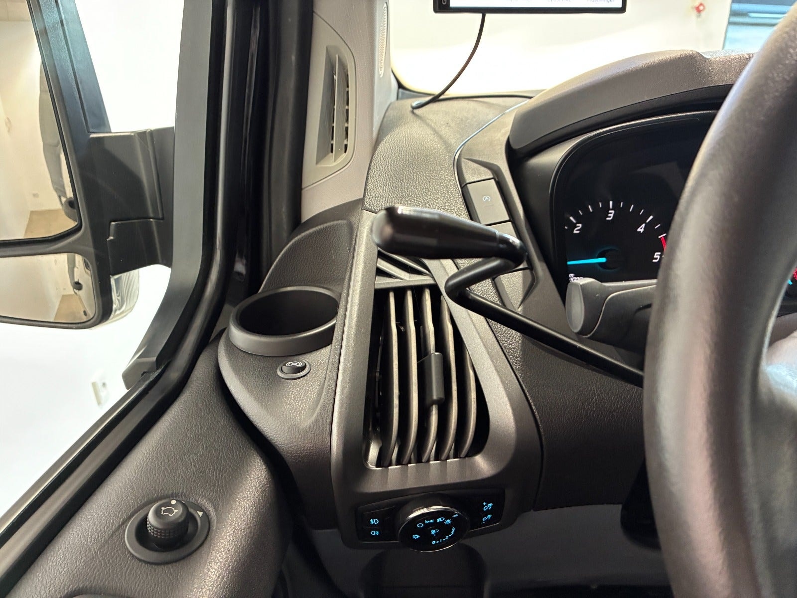 Ford Transit Custom 310 Combi 2.0 TDCi SelectShift, 6-trins, 130ps, 2018