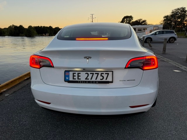 Tesla Model 3 Long Range AWD, 498ps, 2022