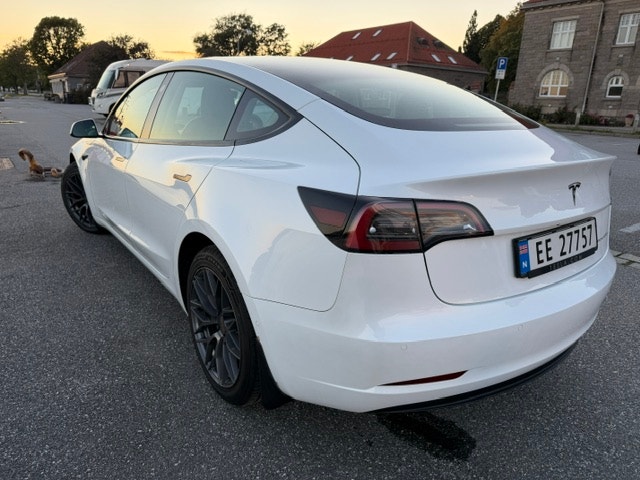 Tesla Model 3 Long Range AWD, 498ps, 2022