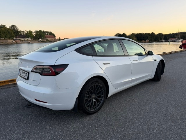 Tesla Model 3 Long Range AWD, 498ps, 2022