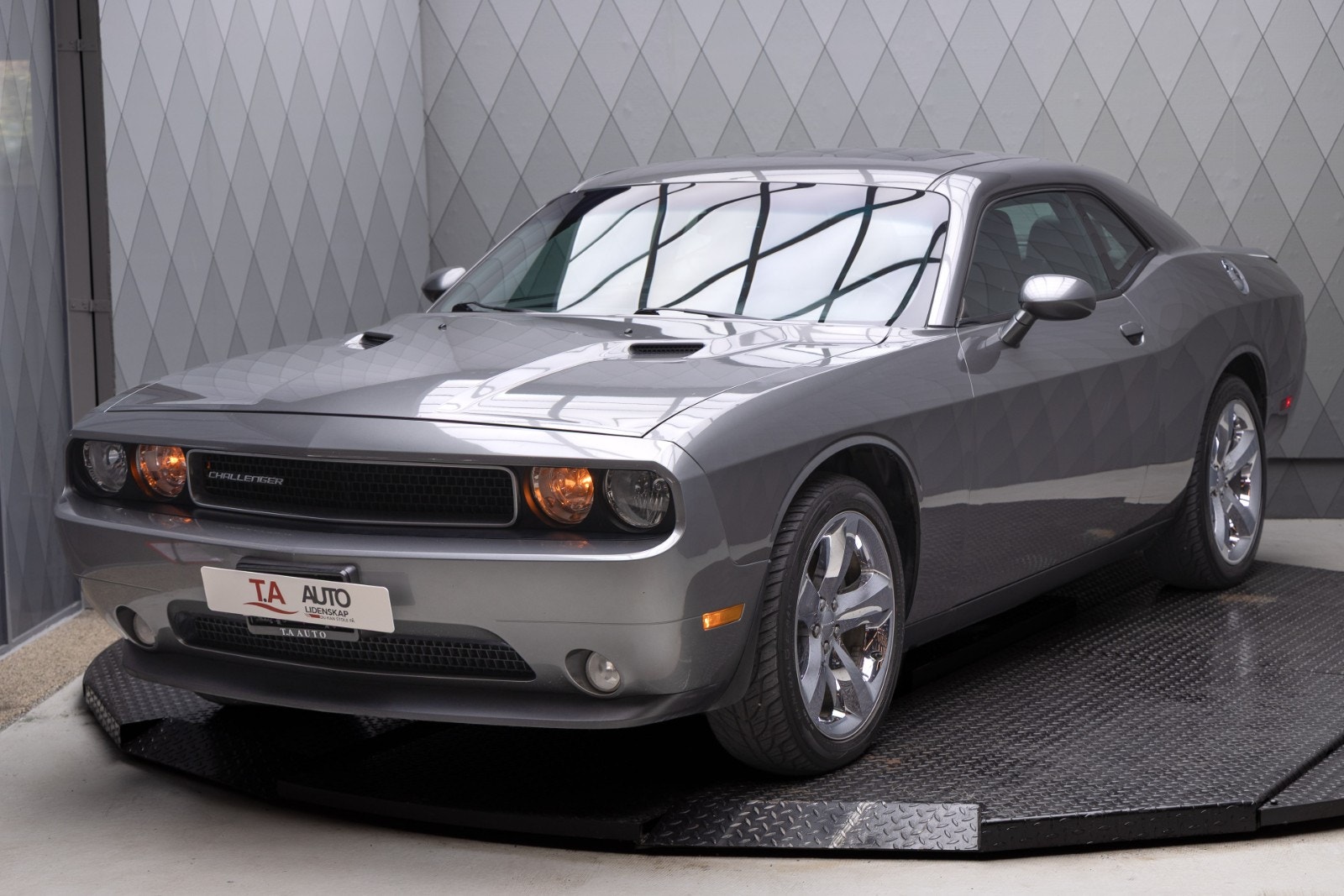 Dodge Challenger 3.6 V6 Automatic, 309hp, 2012