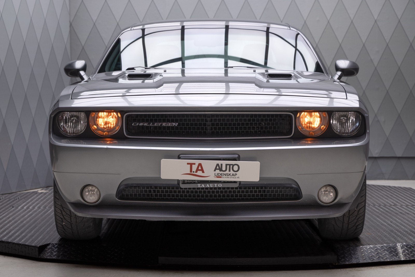 Dodge Challenger 3.6 V6 Automatic, 309hp, 2012