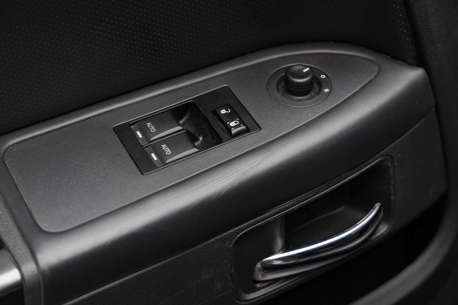 Dodge Challenger 3.6 V6 Automatic, 309hp, 2012