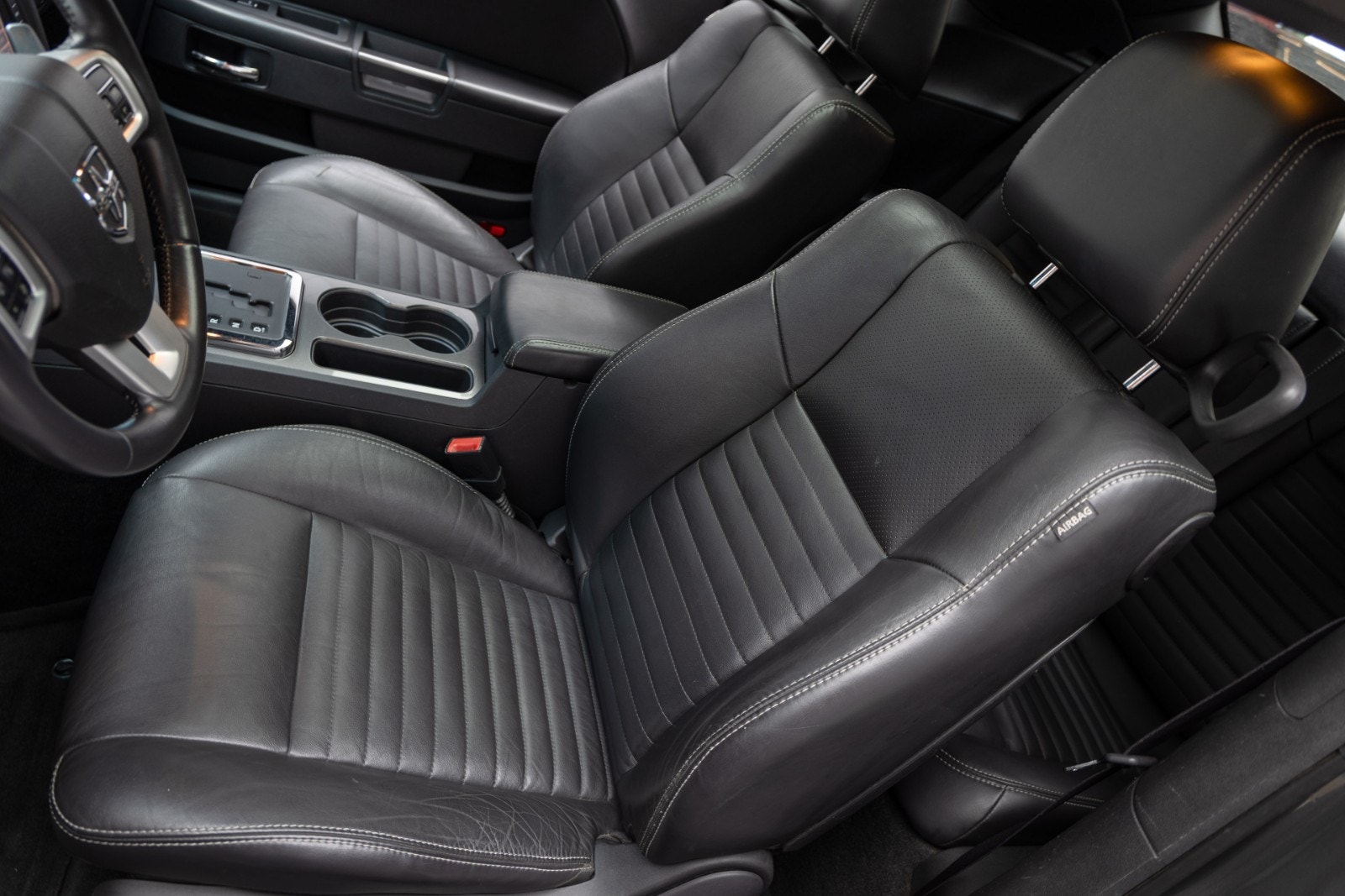 Dodge Challenger 3.6 V6 Automatic, 309hp, 2012