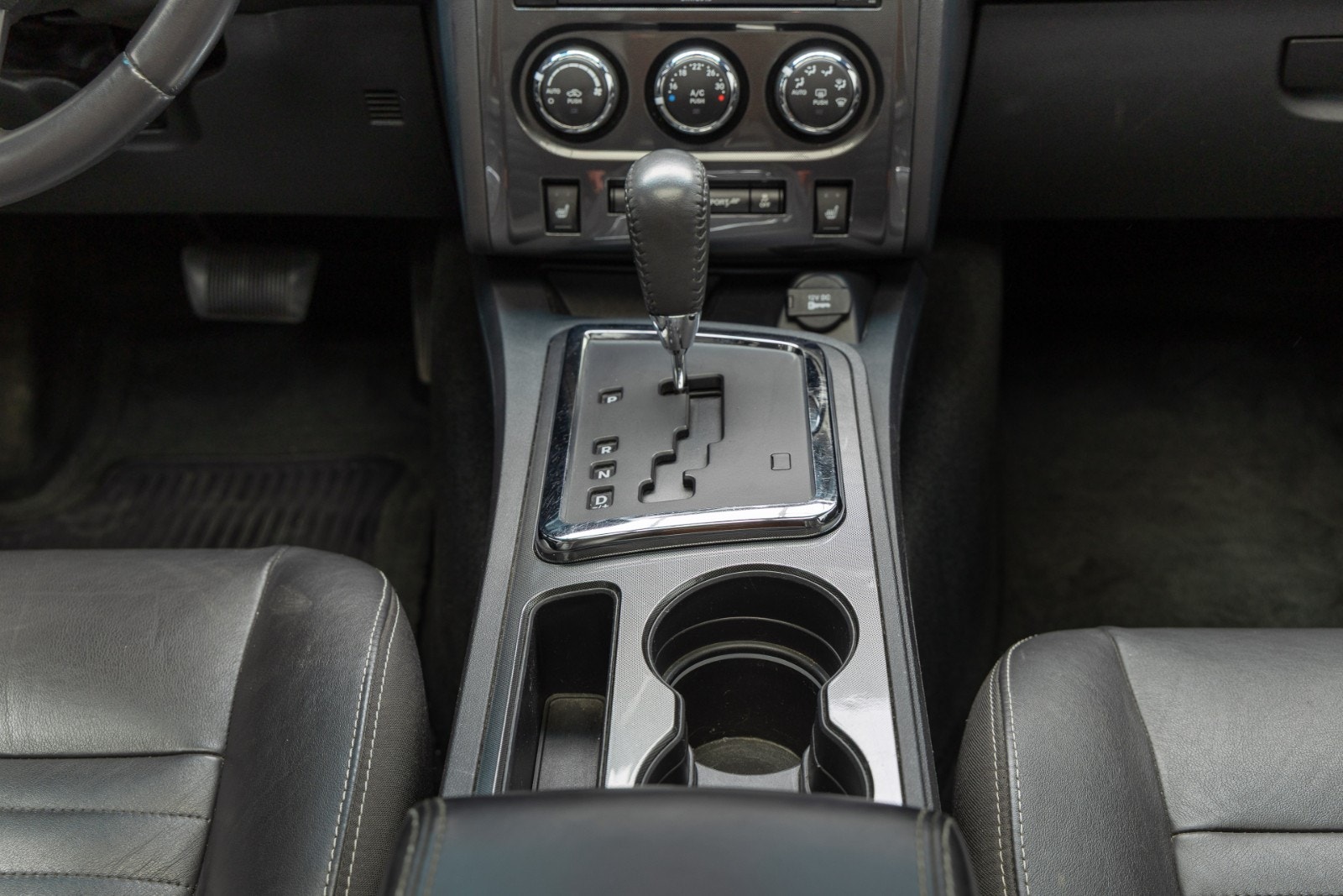Dodge Challenger 3.6 V6 Automatic, 309hp, 2012