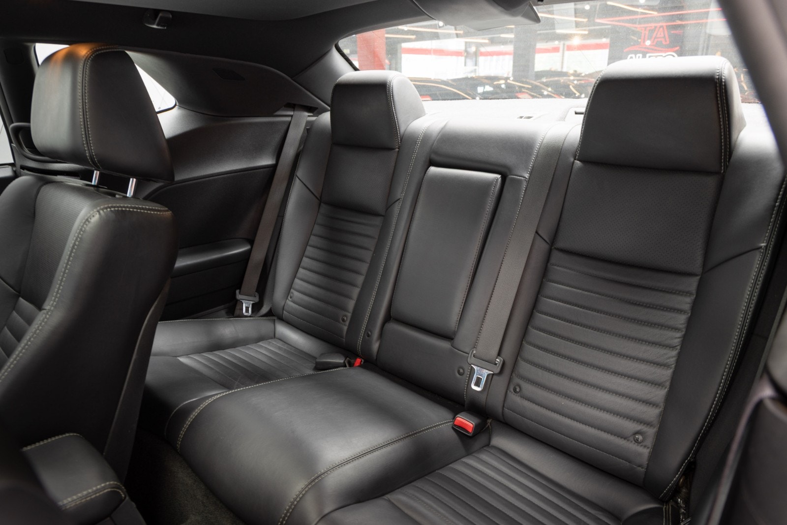 Dodge Challenger 3.6 V6 Automatic, 309hp, 2012
