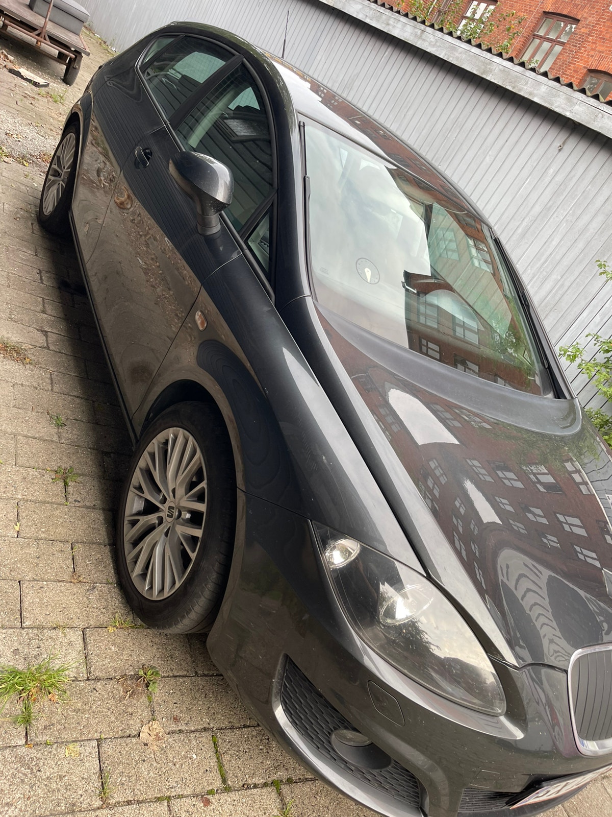 SEAT León 1.6 TDI Manual, 105hp, 2011