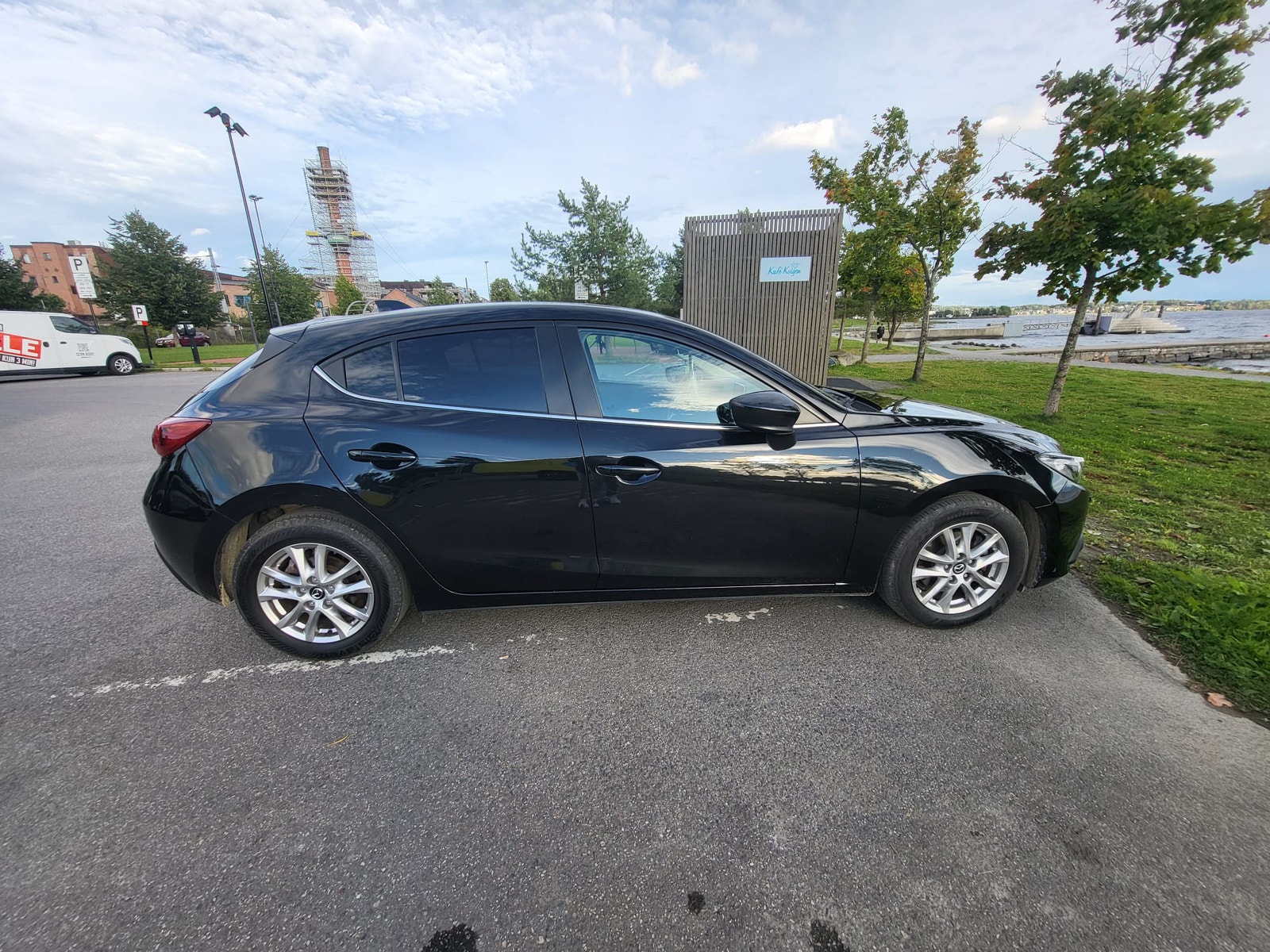 Mazda 3 Sport 2.0 SKYACTIV-G Automatic, 120hp, 2014