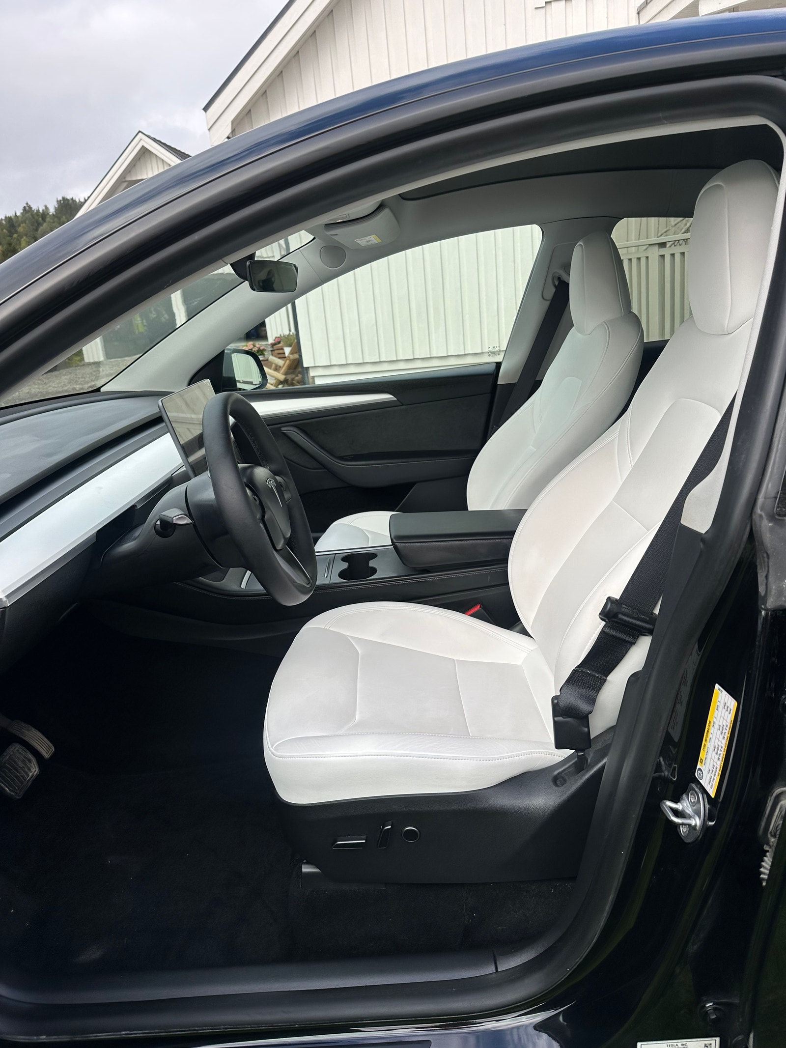 Tesla Model Y Long Range AWD, 514ps, 2025
