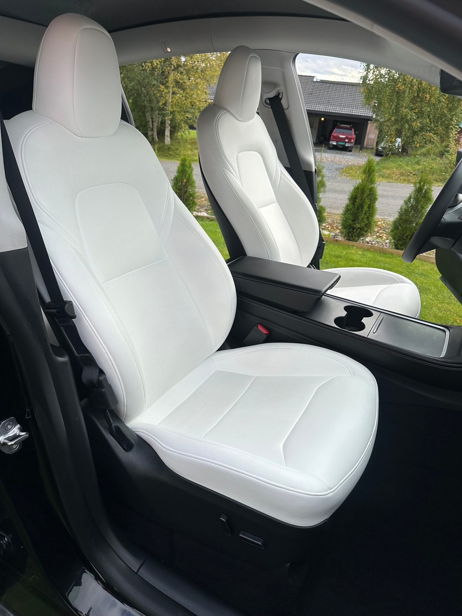 Tesla Model Y Long Range AWD, 514ps, 2025
