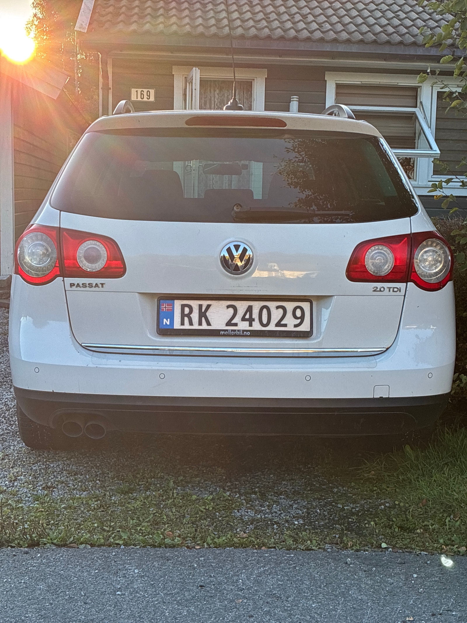 Volkswagen Passat Variant 2.0 TDI DPF DSG Sequential, 6-trins, 140ps, 2010