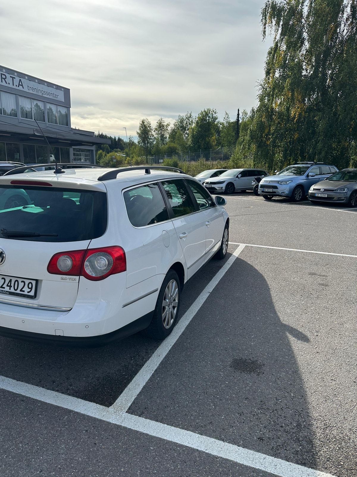 Volkswagen Passat Variant 2.0 TDI DPF DSG Sequential, 6-trins, 140ps, 2010