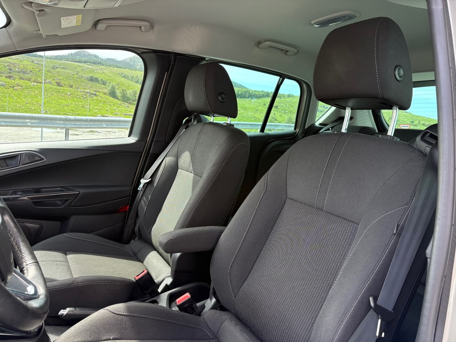 Ford B-Max 1.6 Ti-VCT Powershift, 105hp, 2015
