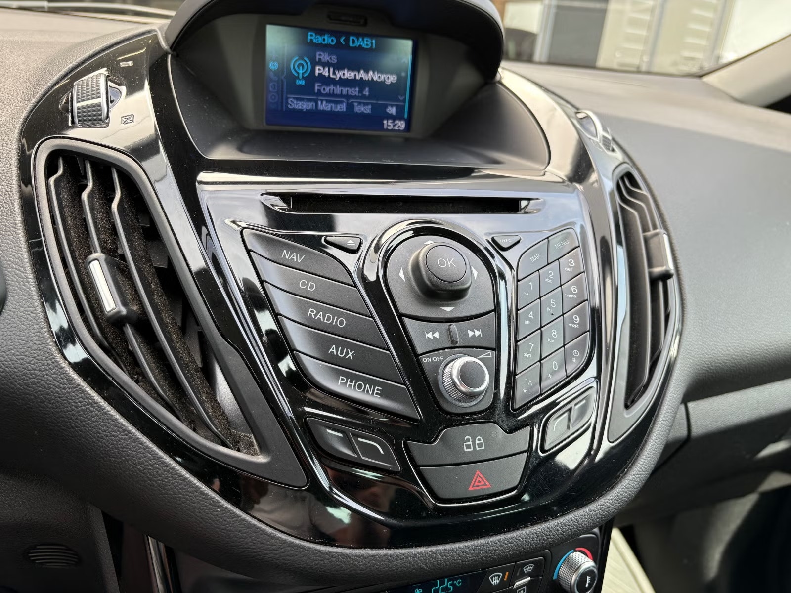 Ford B-Max 1.6 Ti-VCT Powershift, 105hp, 2015