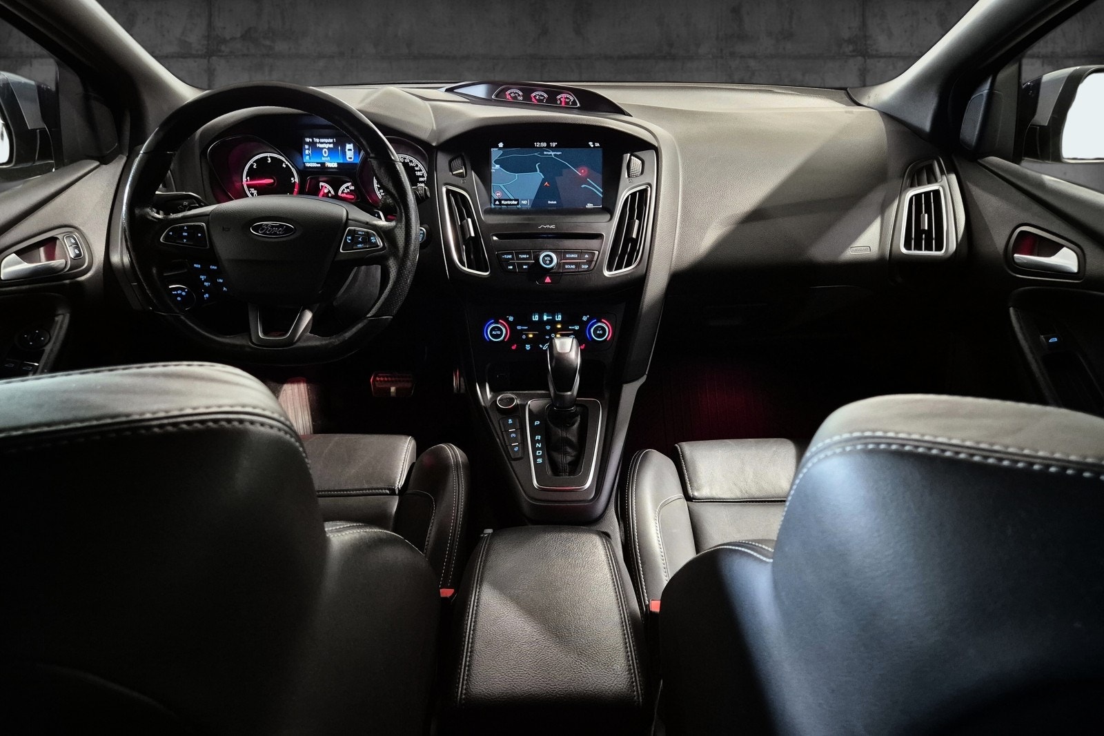 Ford Focus ST Combi Powershift 6, 6-trins, 185ps, 2018